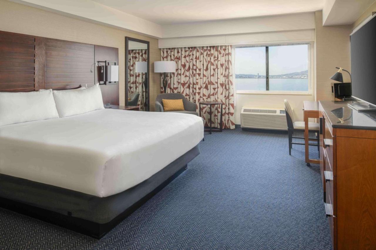 Deluxe King Room - Non-Smoking at DoubleTree by Hilton San Francisco Airport