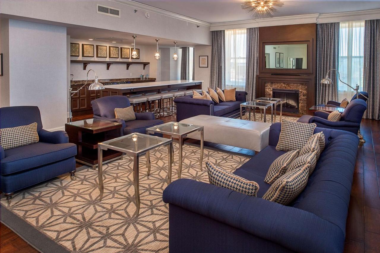 | St. Louis Union Station Hotel, Curio Collection by Hilton