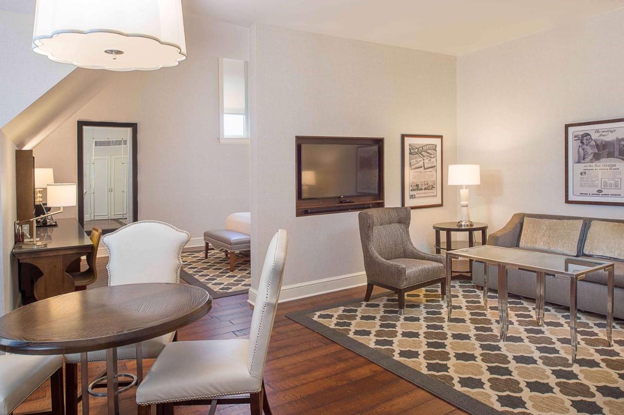 | St. Louis Union Station Hotel, Curio Collection by Hilton