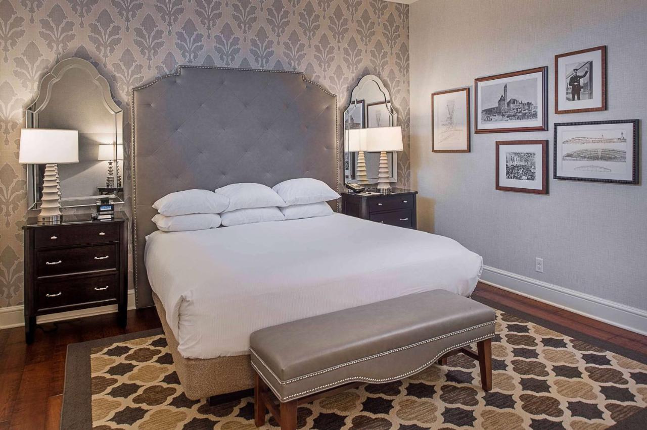| St. Louis Union Station Hotel, Curio Collection by Hilton