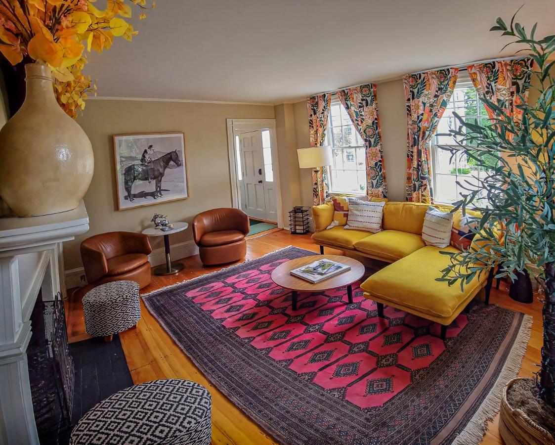  | Sally Webster Inn