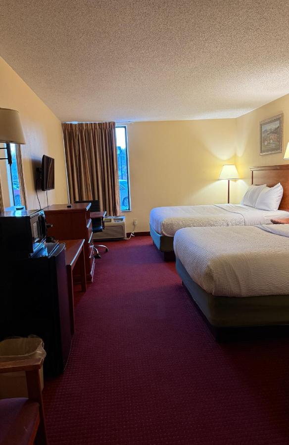 | Days Inn by Wyndham Mount Hope