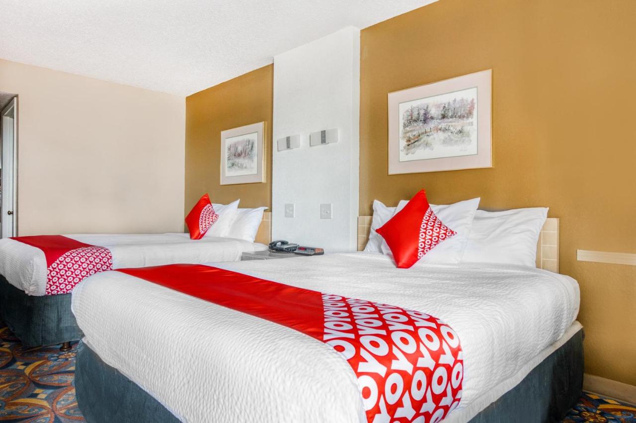 Queen Room with Two Queen Beds at OYO Hotel Wichita Falls - Downtown