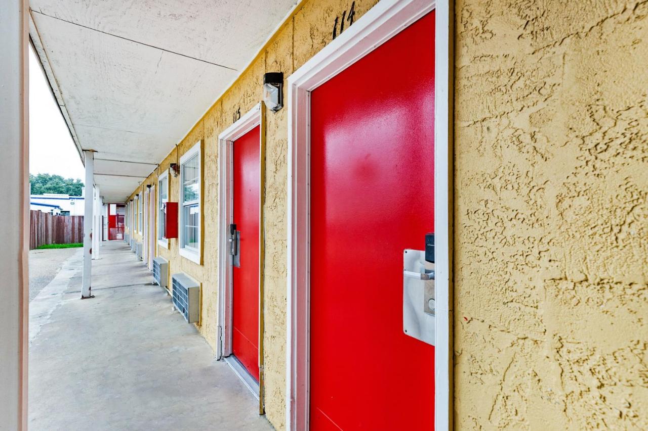 | OYO Hotel San Antonio Lackland near Seaworld