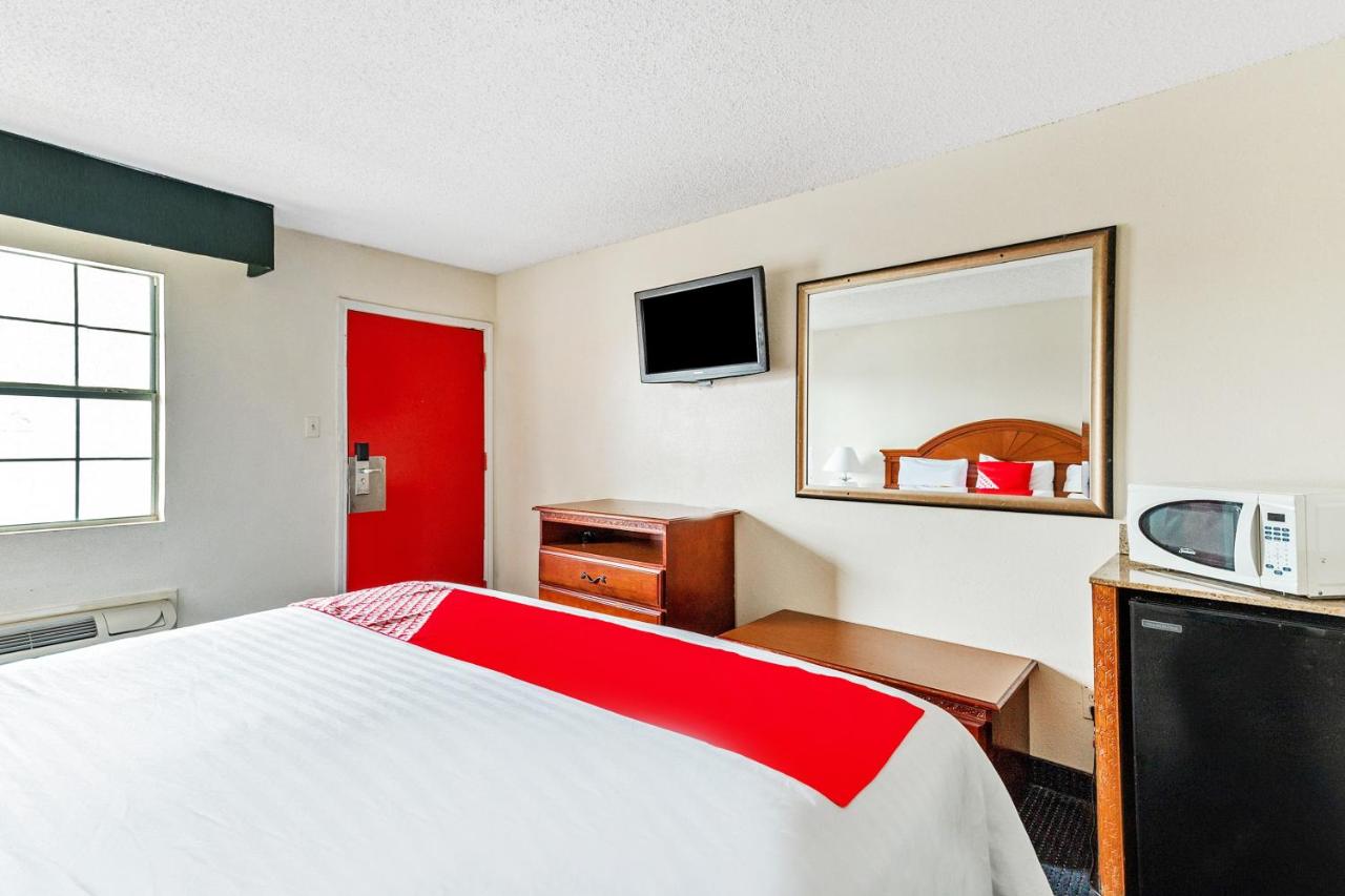 | OYO Hotel San Antonio Lackland near Seaworld