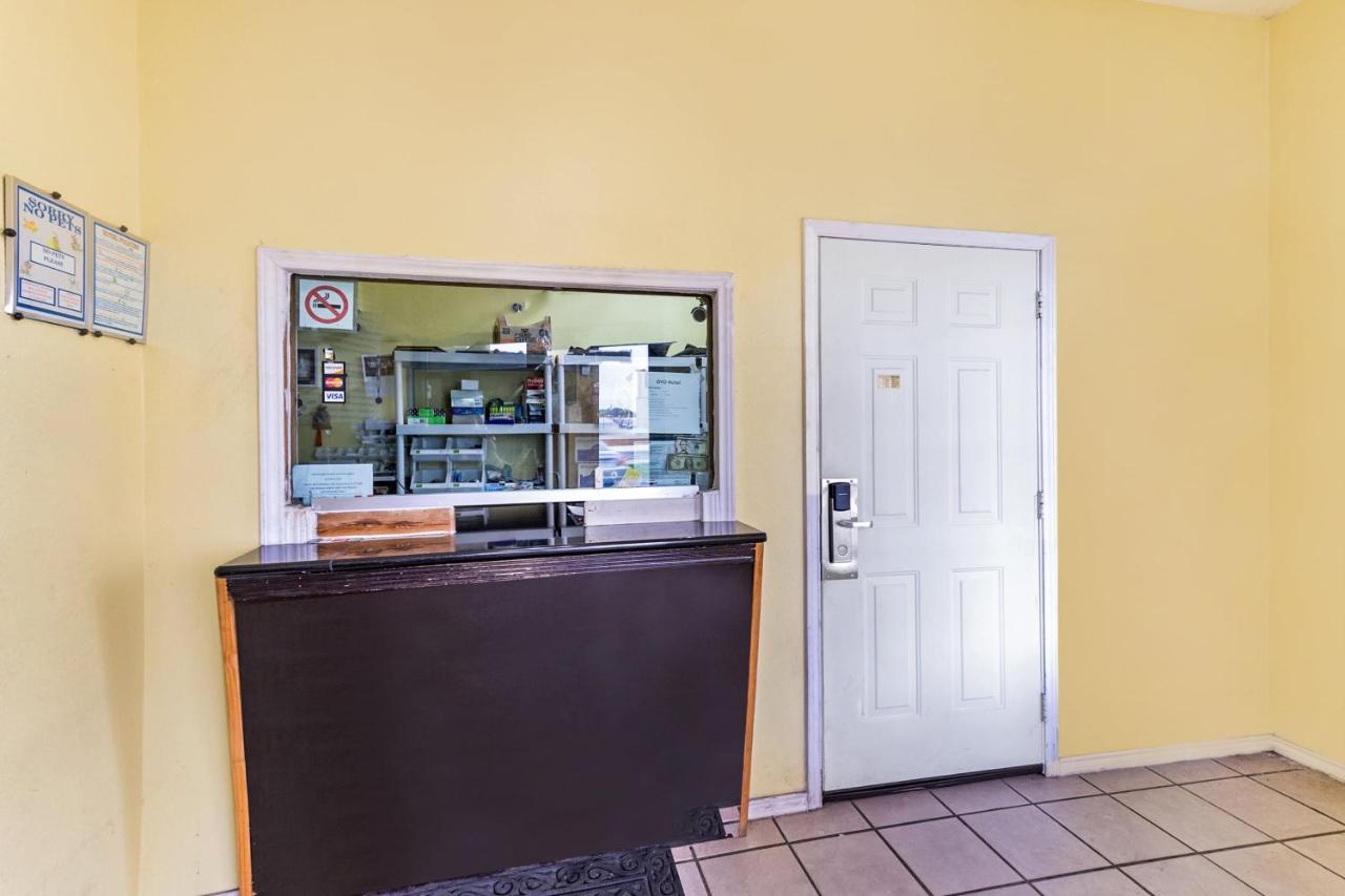 | OYO Hotel San Antonio Lackland near Seaworld