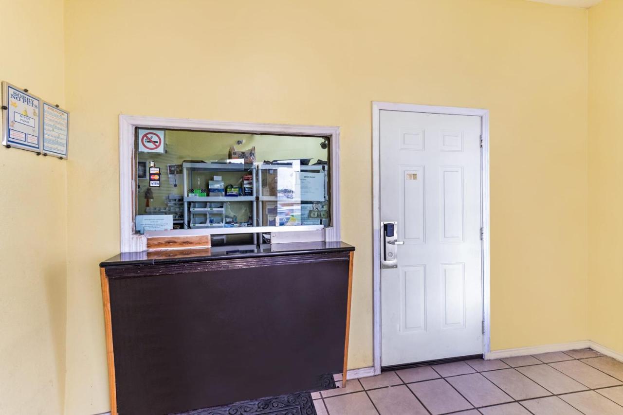 | OYO Hotel San Antonio Lackland near Seaworld