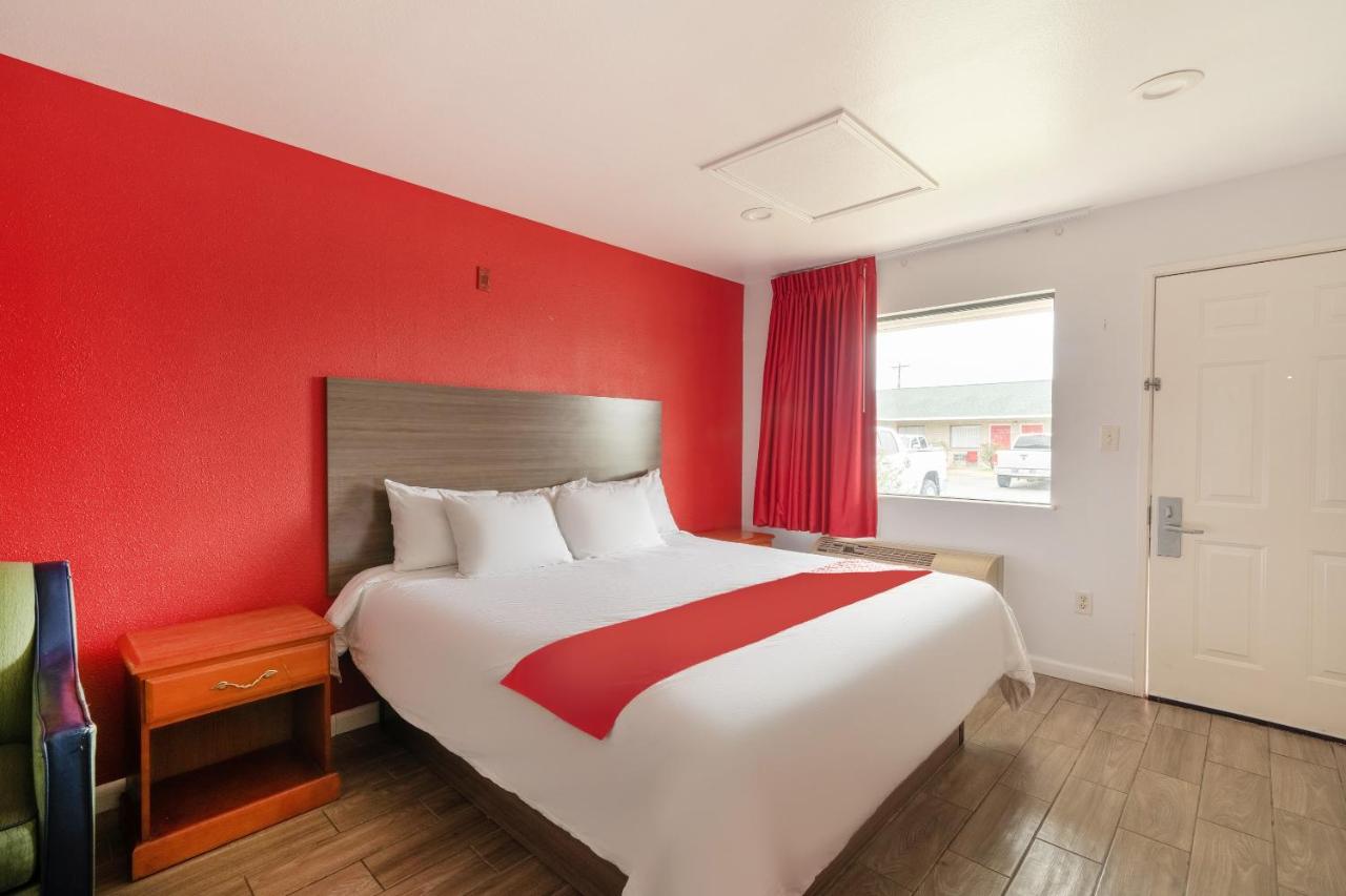 | OYO Hotel San Antonio near AT&T Center