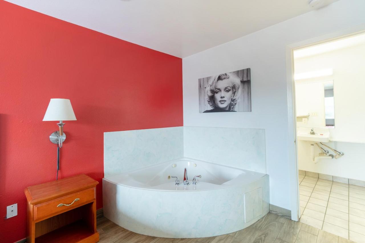 | OYO Hotel San Antonio near AT&T Center