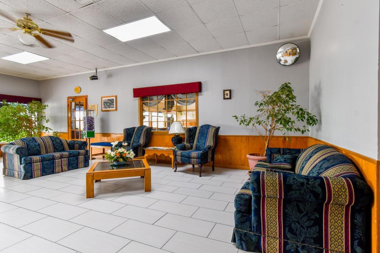 | OYO Hotel Tyler Lindale