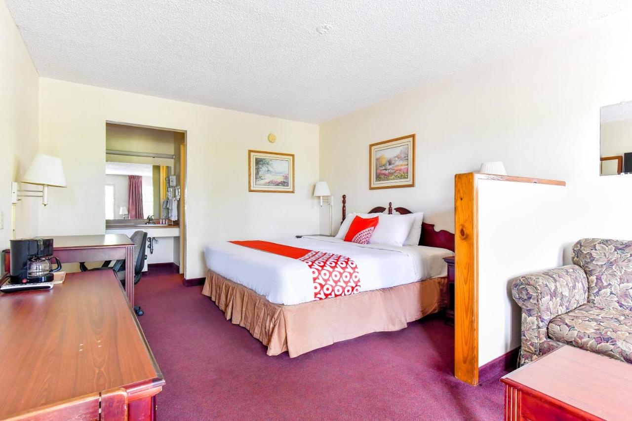 | OYO Hotel Tyler Lindale