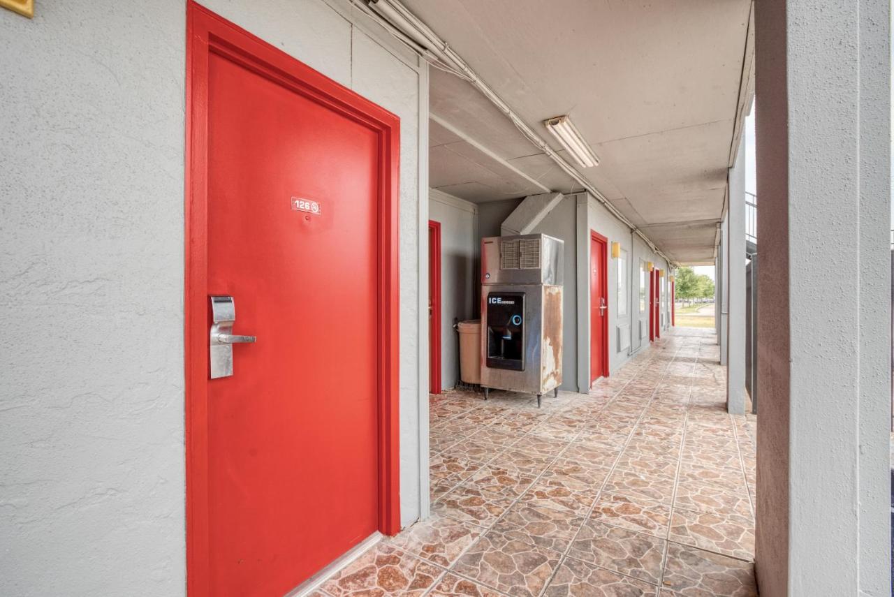  | OYO Hotel San Antonio Lackland Air Force Base West