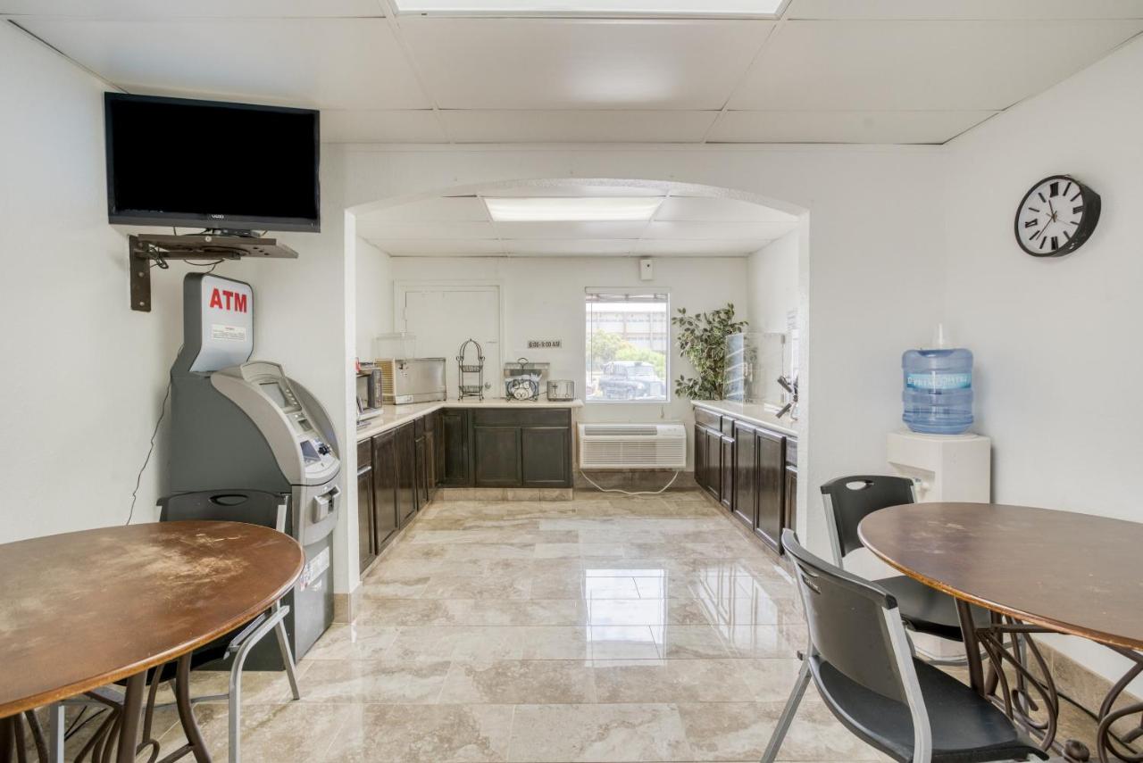  | OYO Hotel San Antonio Lackland Air Force Base West