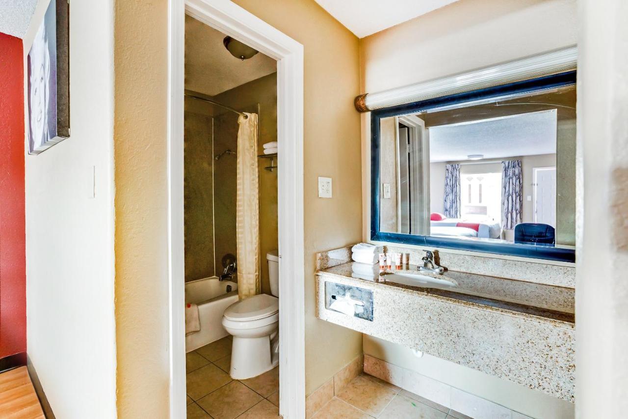 OYO Hotel Tyler Northwest Mineola Hwy
