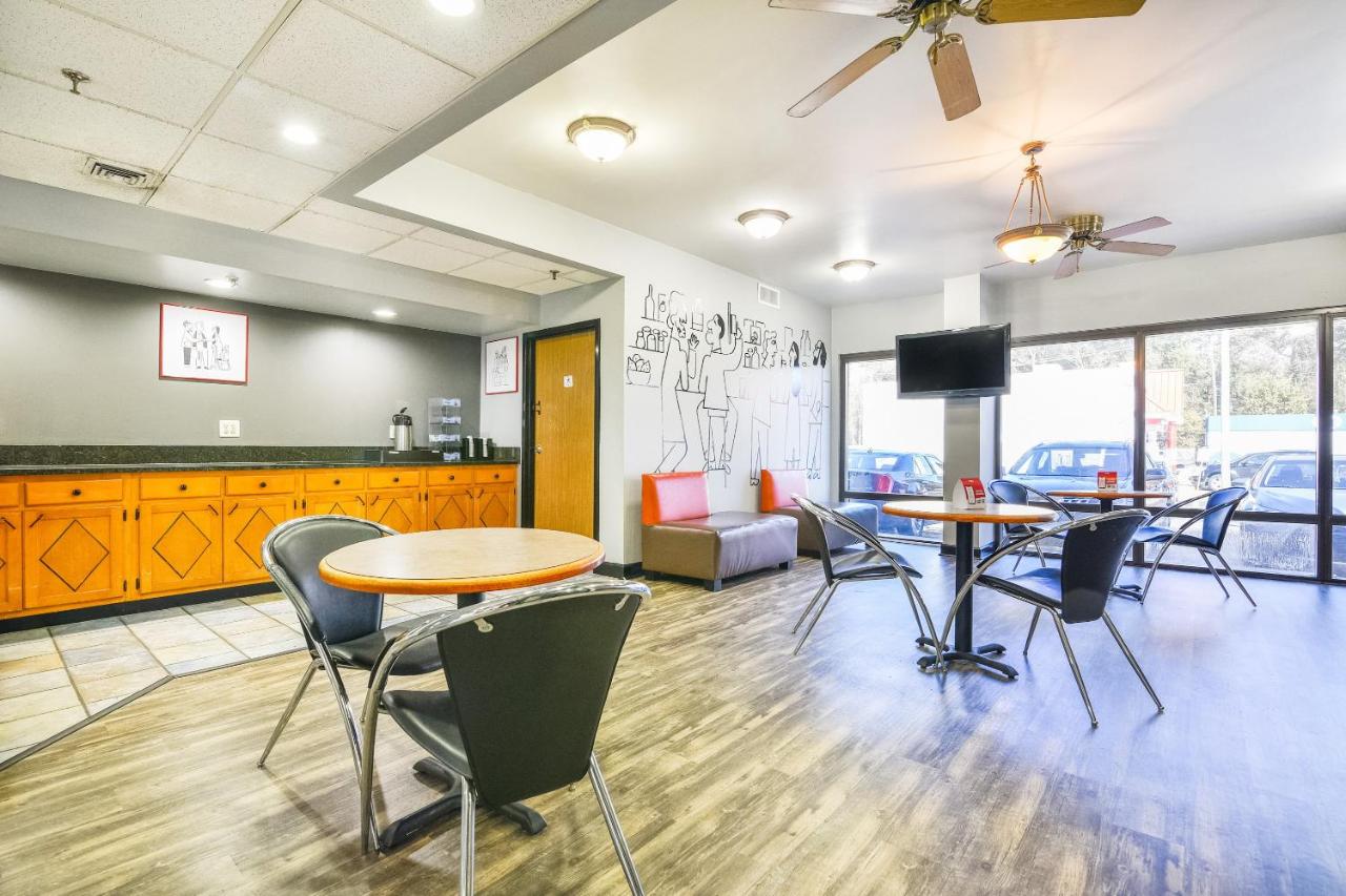| OYO Townhouse Inn Jacksonville AR