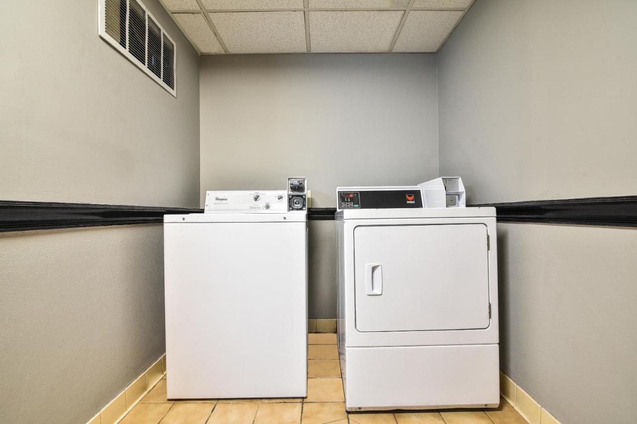 | OYO Townhouse Inn Jacksonville AR