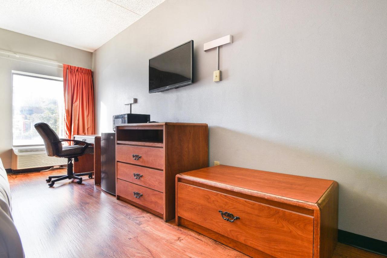 | OYO Townhouse Inn Jacksonville AR