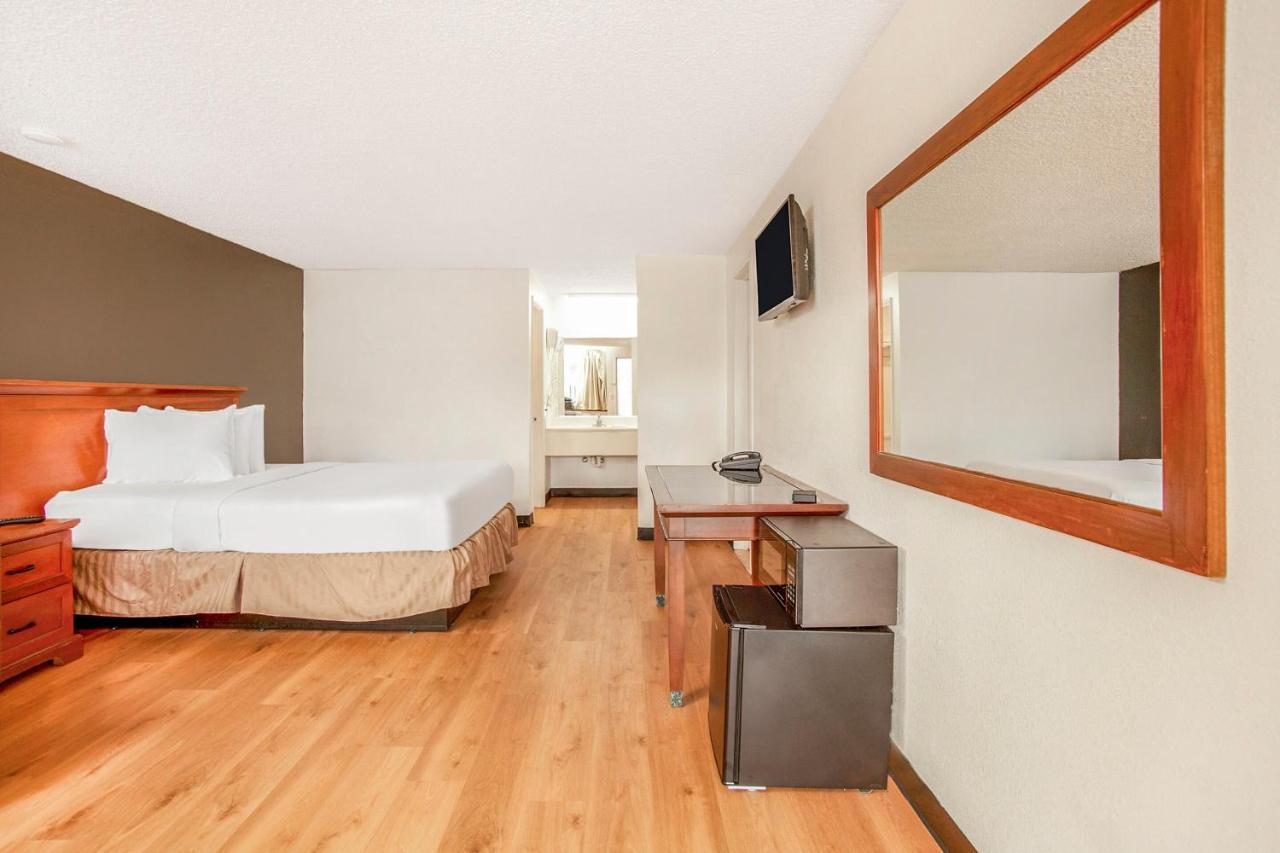 | OYO Hotel Centralia