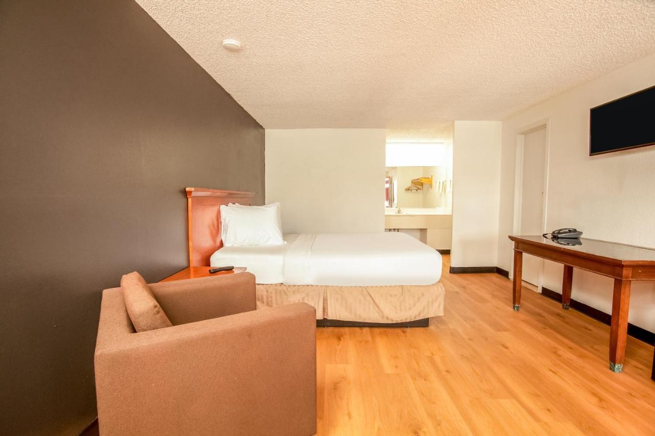 | OYO Hotel Centralia