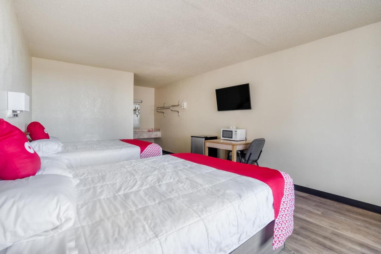 OYO Hotel Waco University Area/ I-35