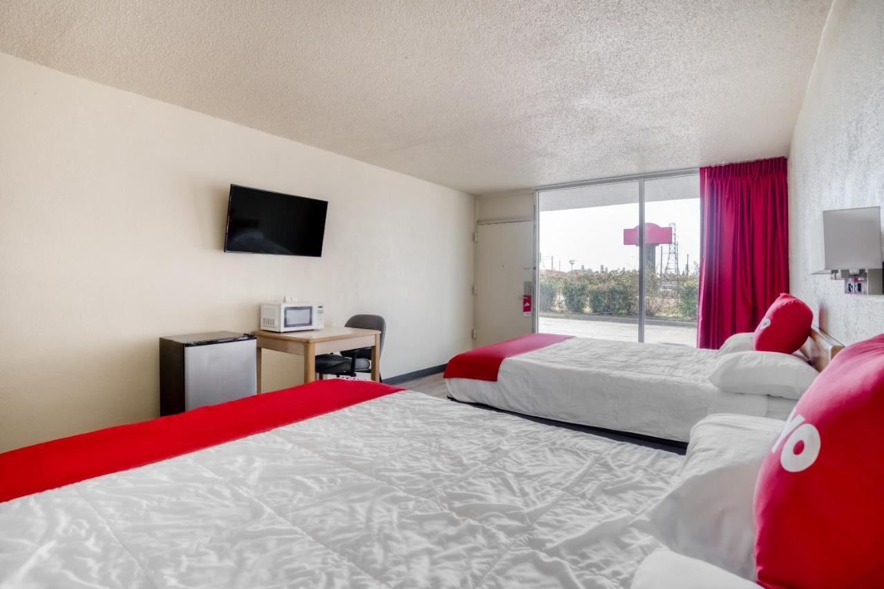 OYO Hotel Waco University Area/ I-35