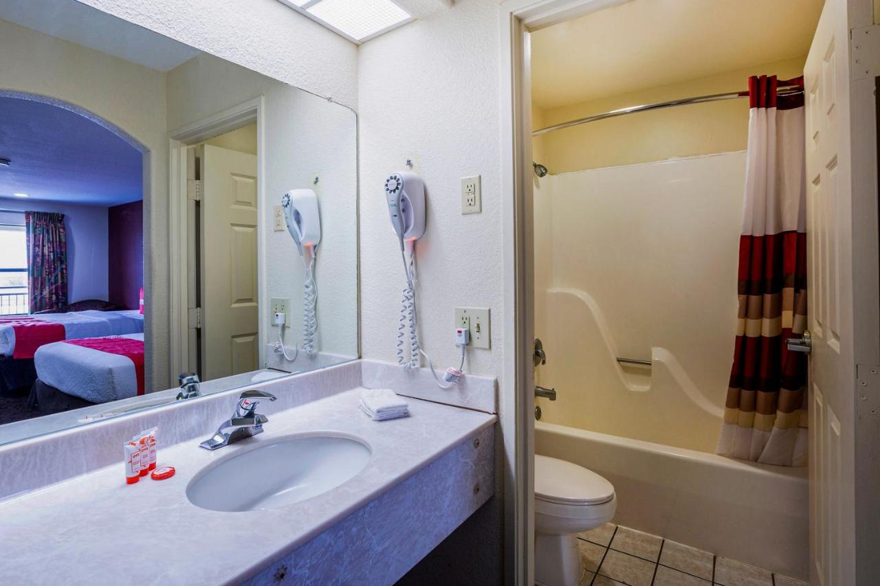 | OYO Hotel Port Allen LA