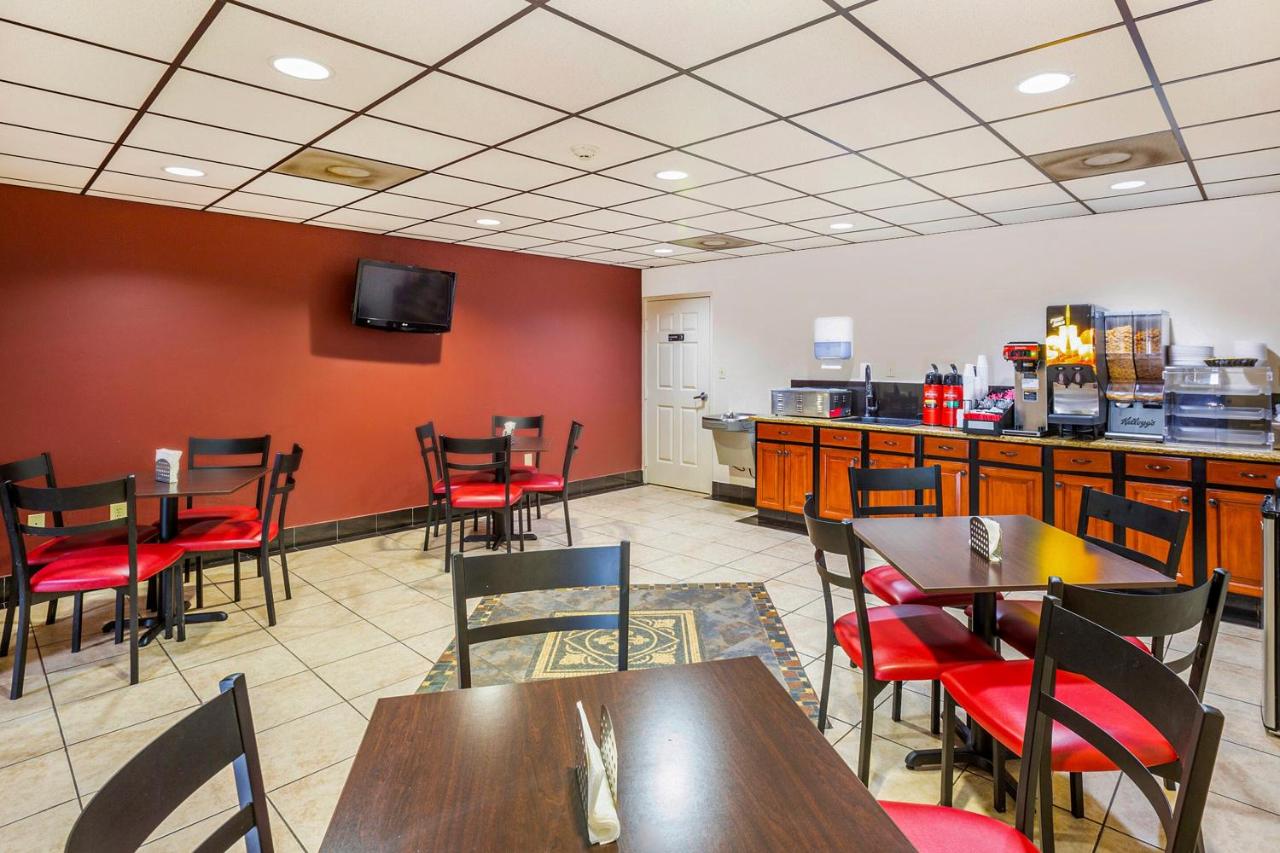 | OYO Hotel Port Allen LA