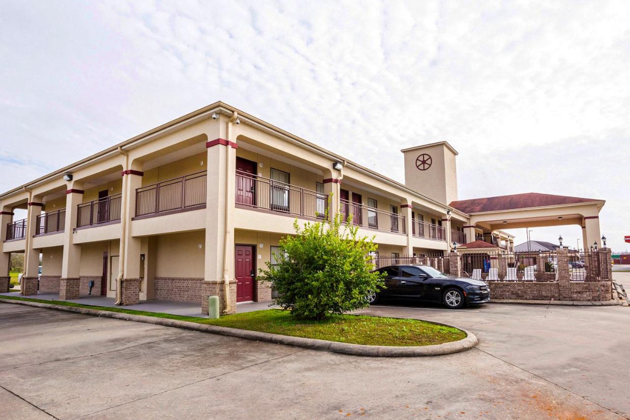 | OYO Hotel Port Allen LA