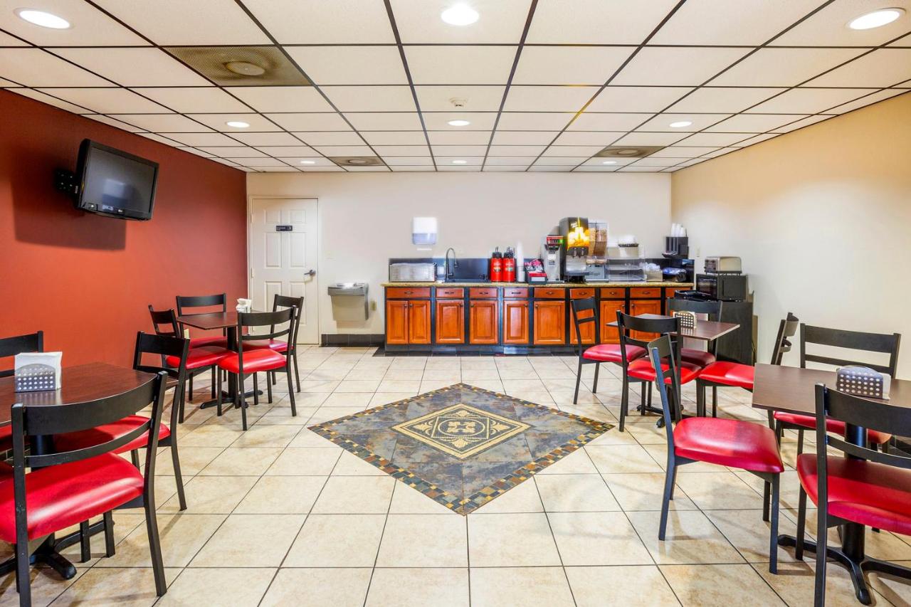 | OYO Hotel Port Allen LA