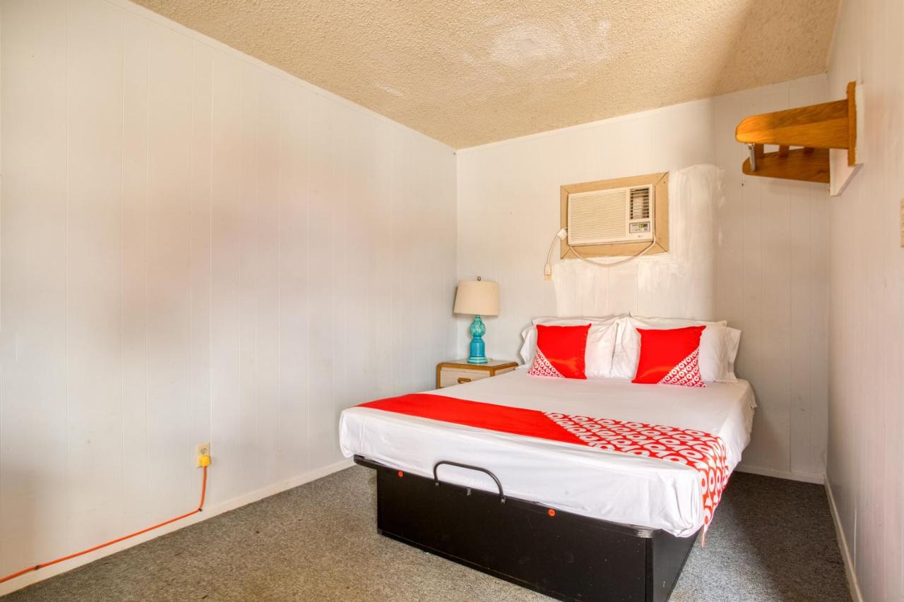 | OYO Hotel Breckenridge TX Hubbard Creek Lake