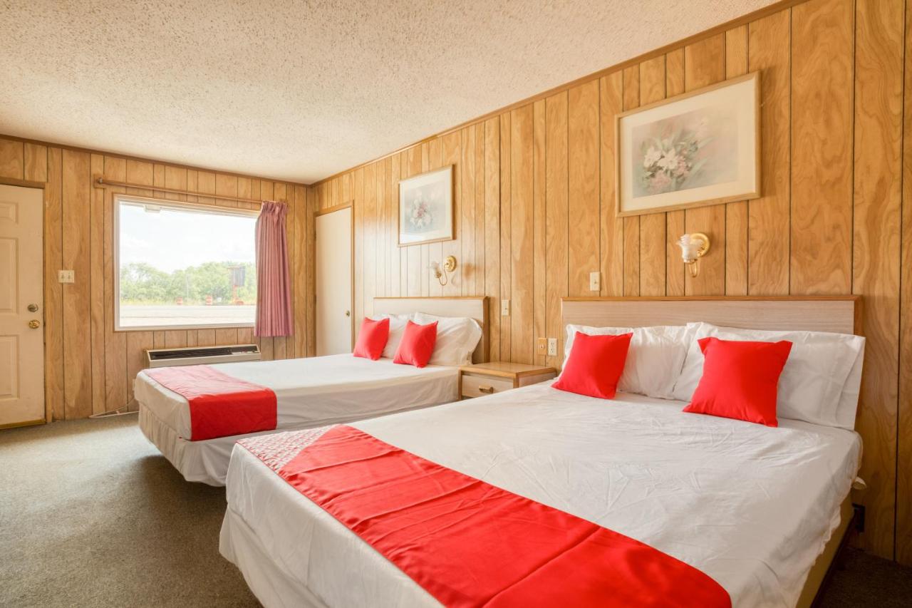 | OYO Hotel Breckenridge TX Hubbard Creek Lake