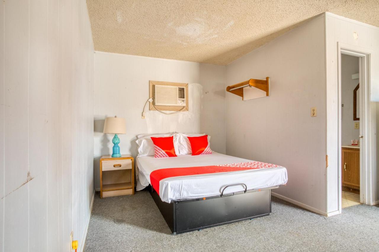 | OYO Hotel Breckenridge TX Hubbard Creek Lake