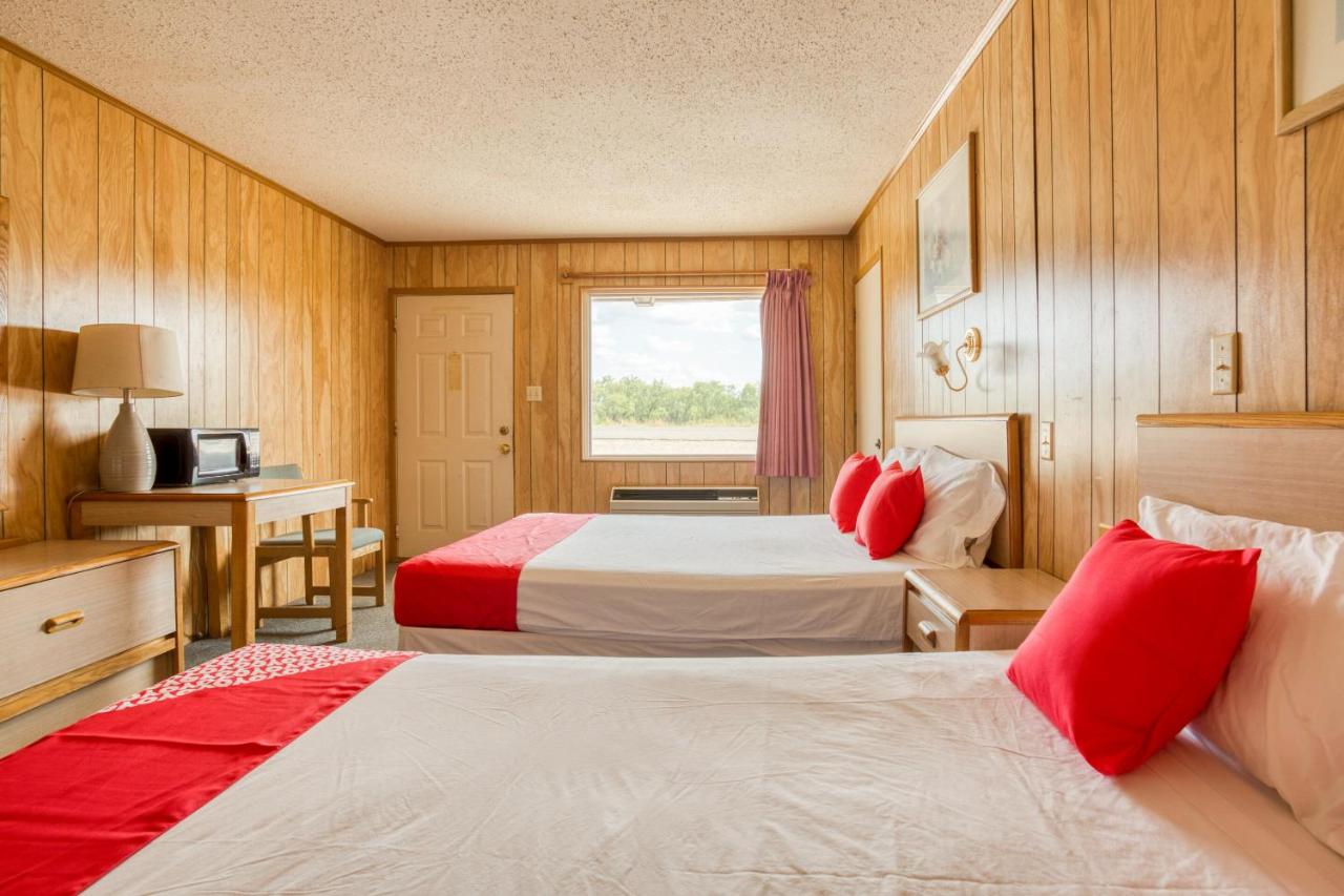 | OYO Hotel Breckenridge TX Hubbard Creek Lake