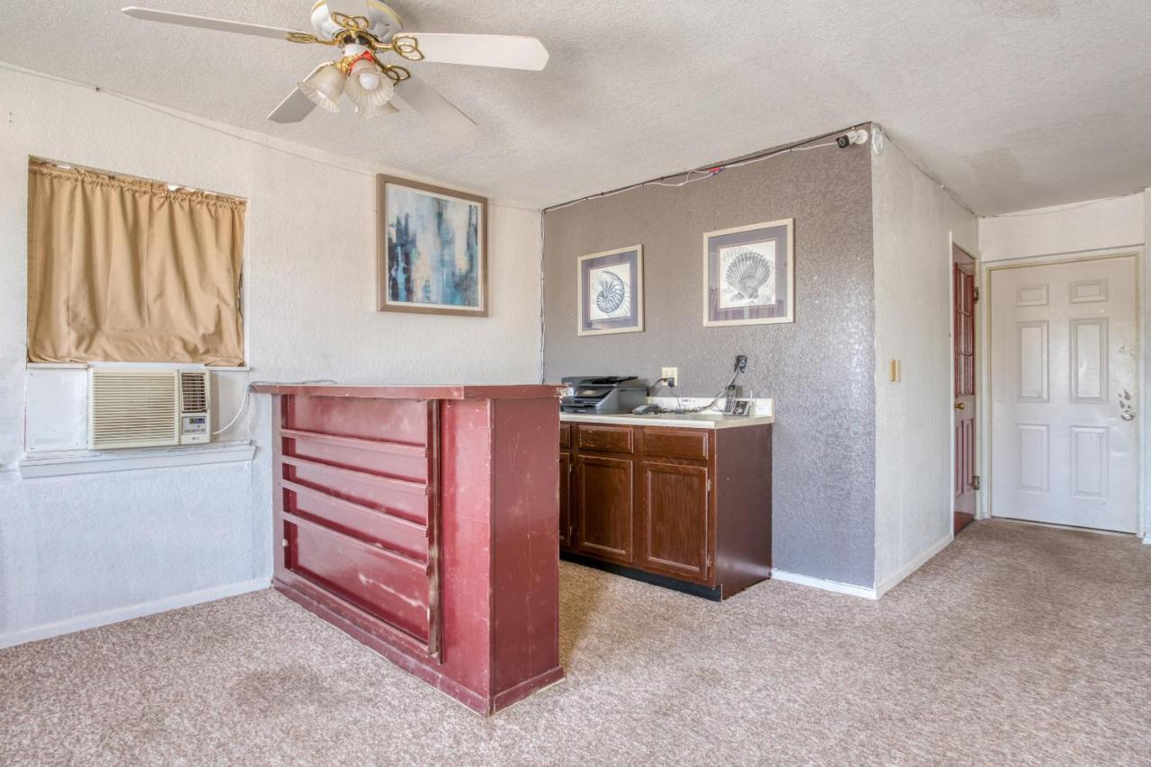 | OYO Hotel Breckenridge TX Hubbard Creek Lake
