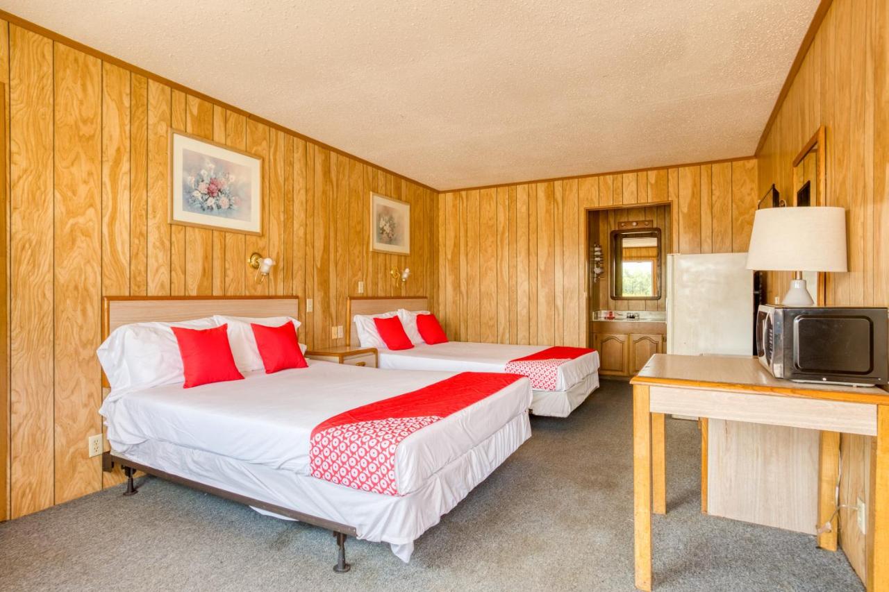 | OYO Hotel Breckenridge TX Hubbard Creek Lake