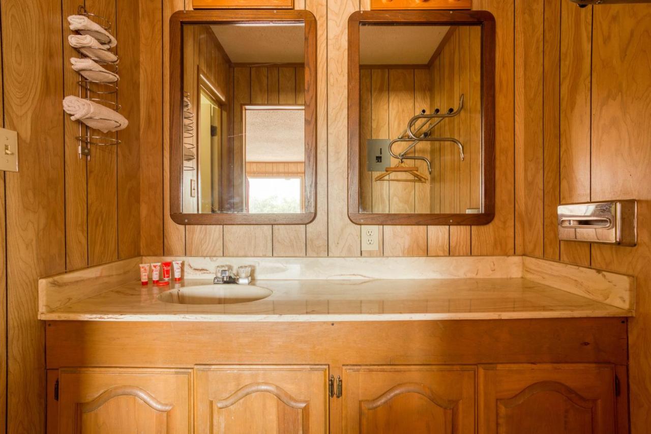 | OYO Hotel Breckenridge TX Hubbard Creek Lake