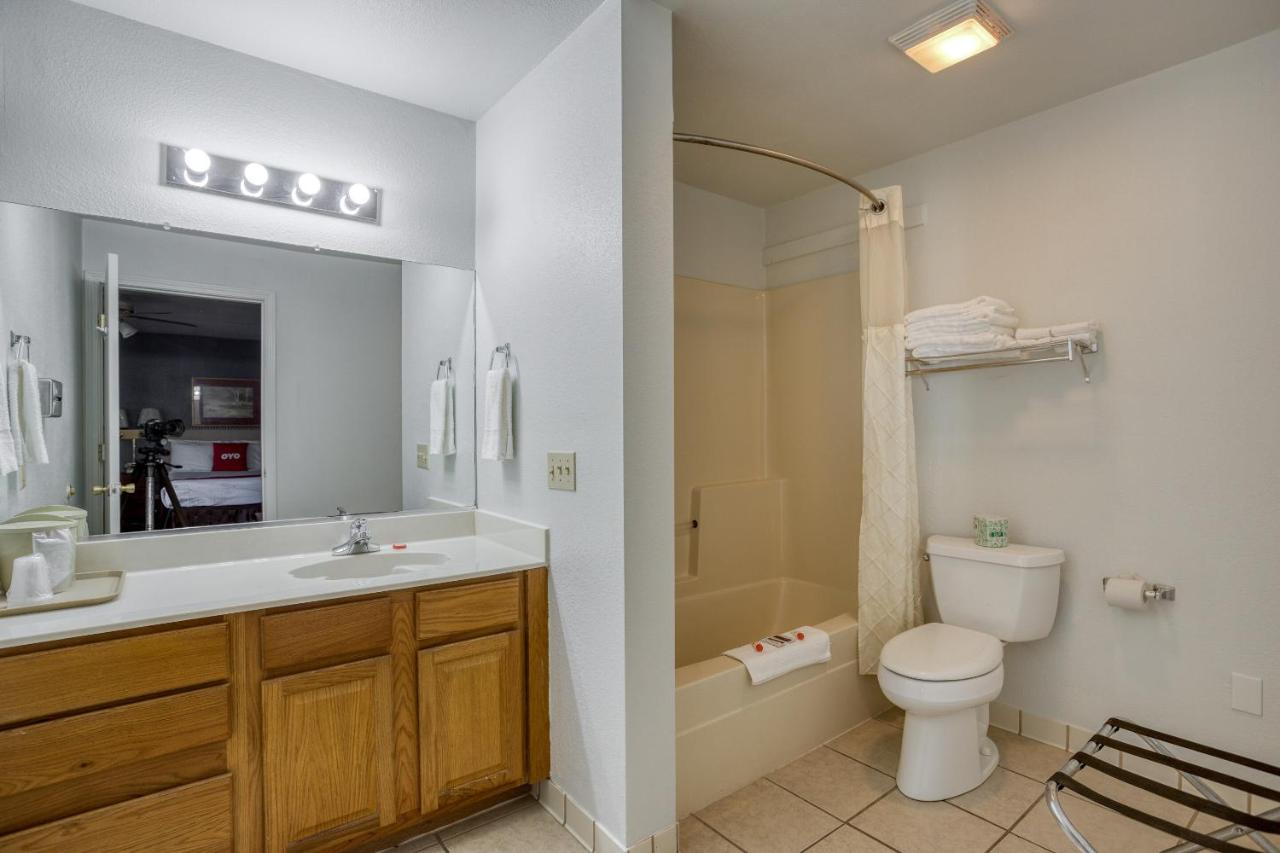 | OYO Hotel Heber Springs Lakeside