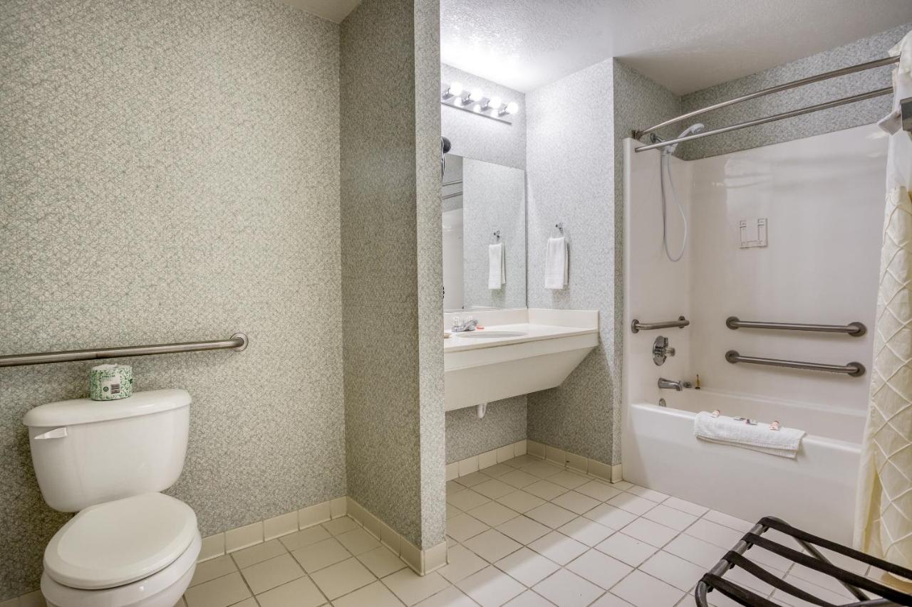| OYO Hotel Heber Springs Lakeside