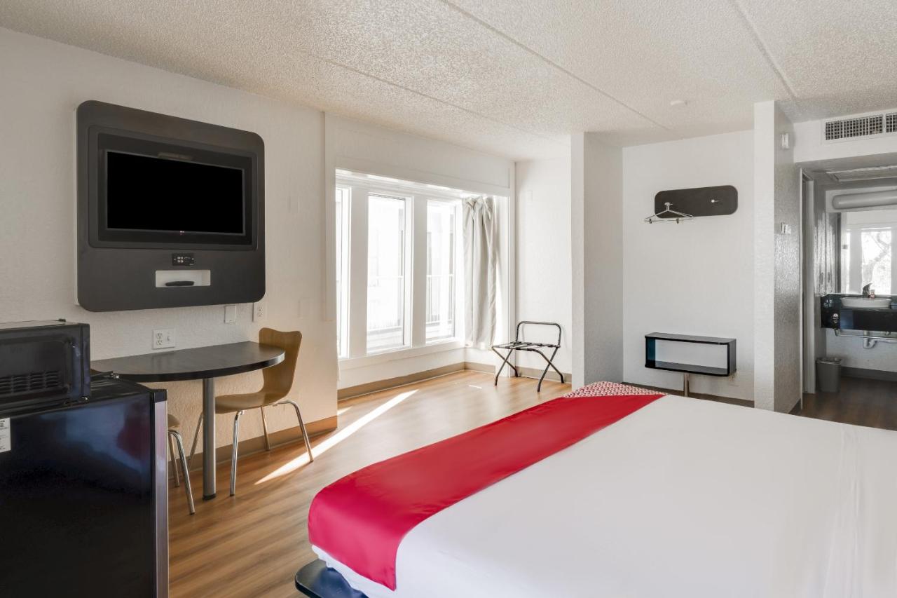 | OYO Hotel Houston Katy Freeway