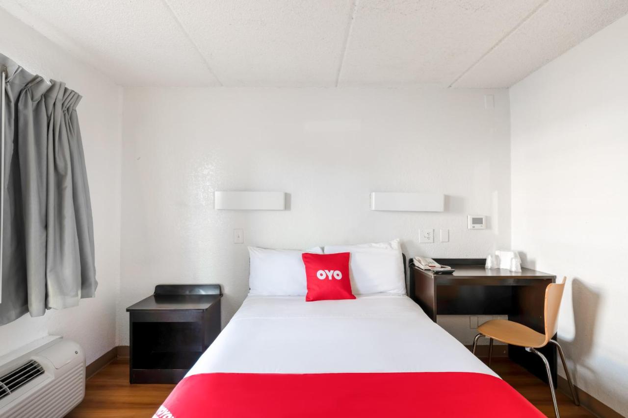 | OYO Hotel Houston Katy Freeway