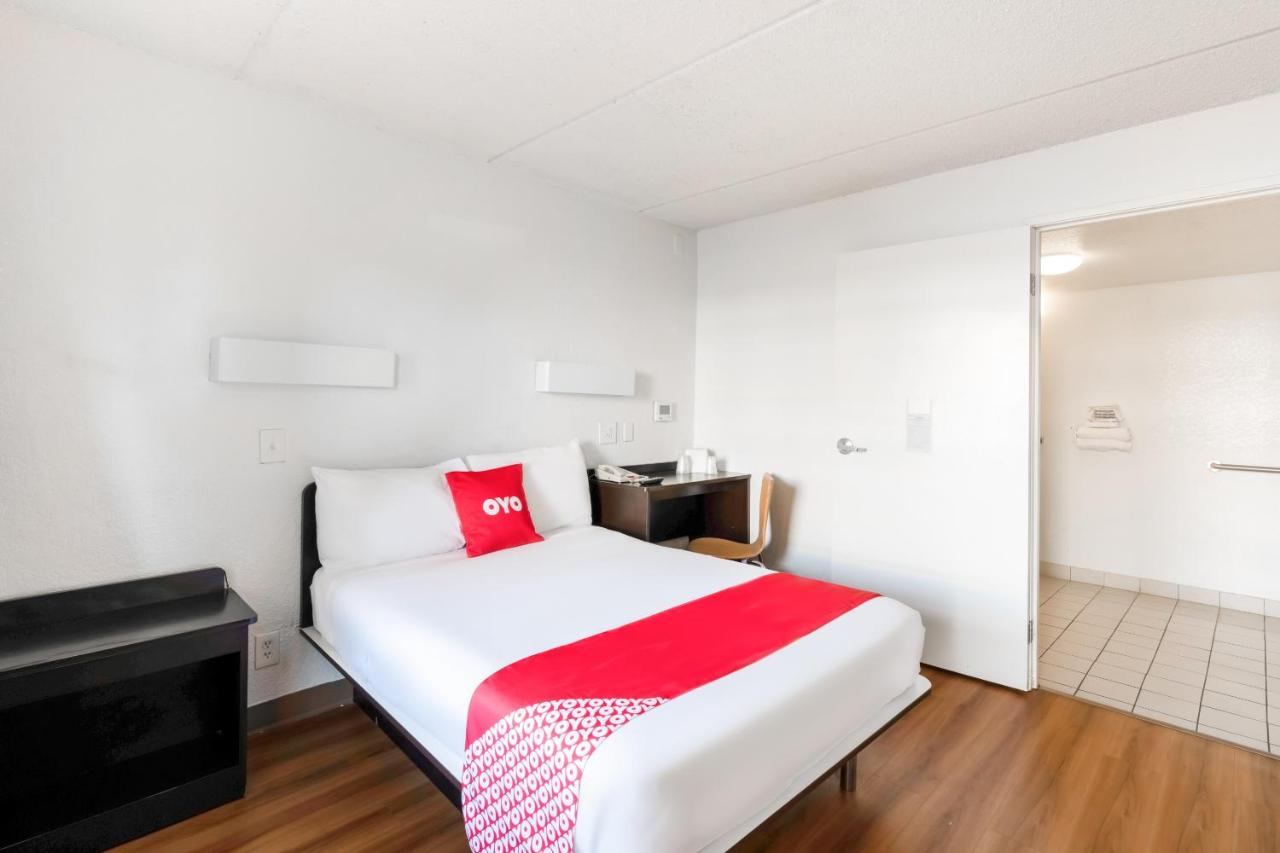 | OYO Hotel Houston Katy Freeway
