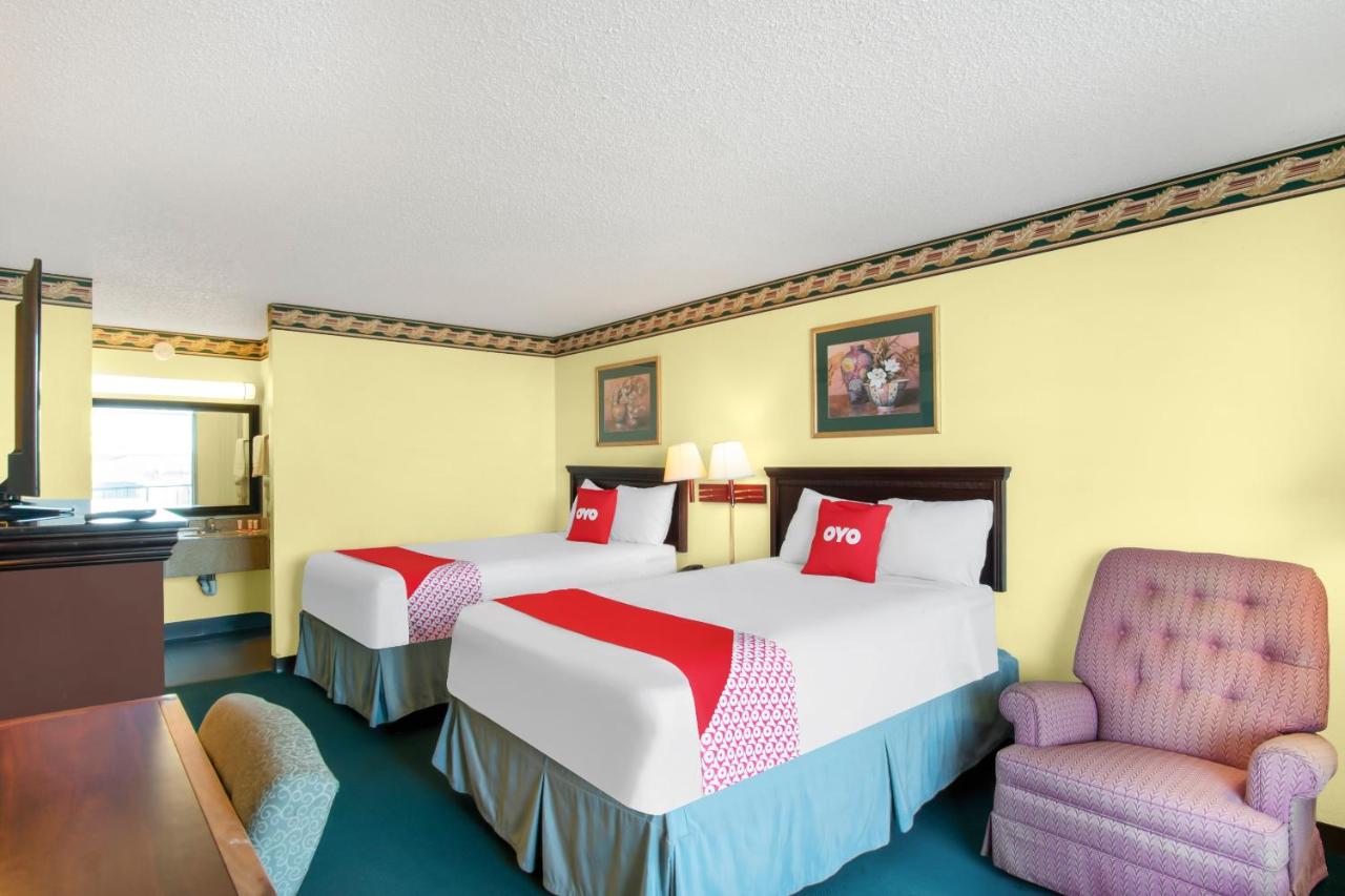 Double Room with Two Double Beds at OYO Hotel Oklahoma City South I-35 and SE 29th