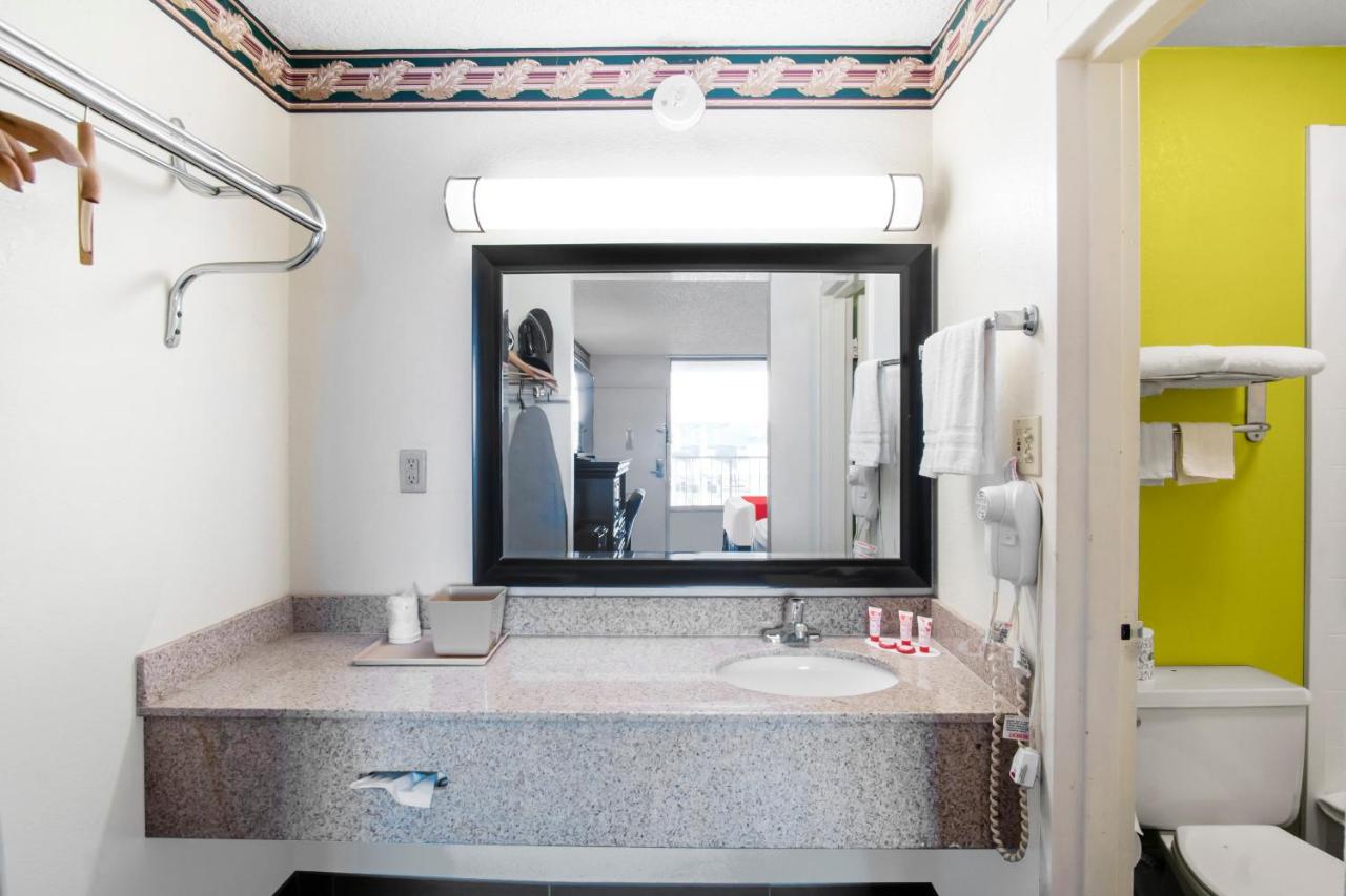 Double Room with Two Double Beds at OYO Hotel Oklahoma City South I-35 and SE 29th