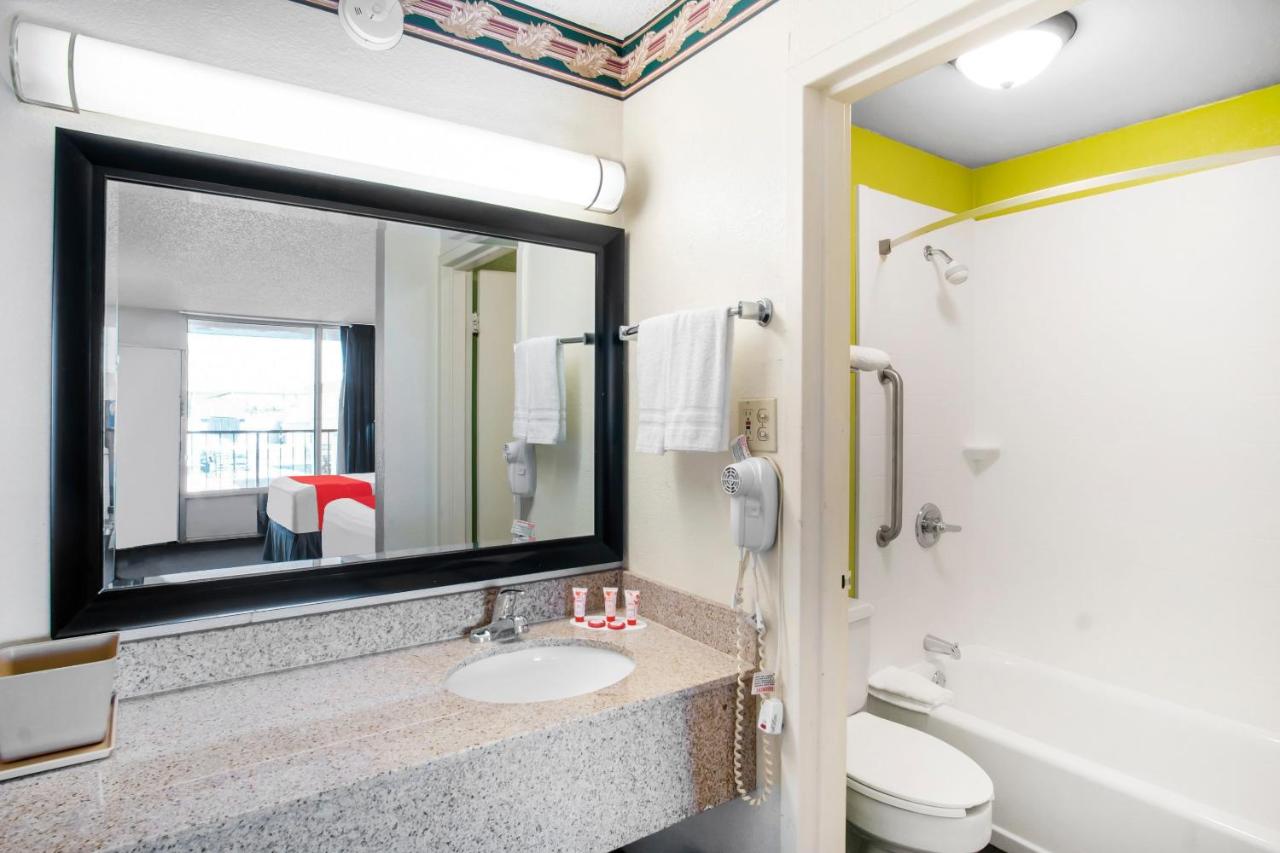Double Room with Two Double Beds at OYO Hotel Oklahoma City South I-35 and SE 29th