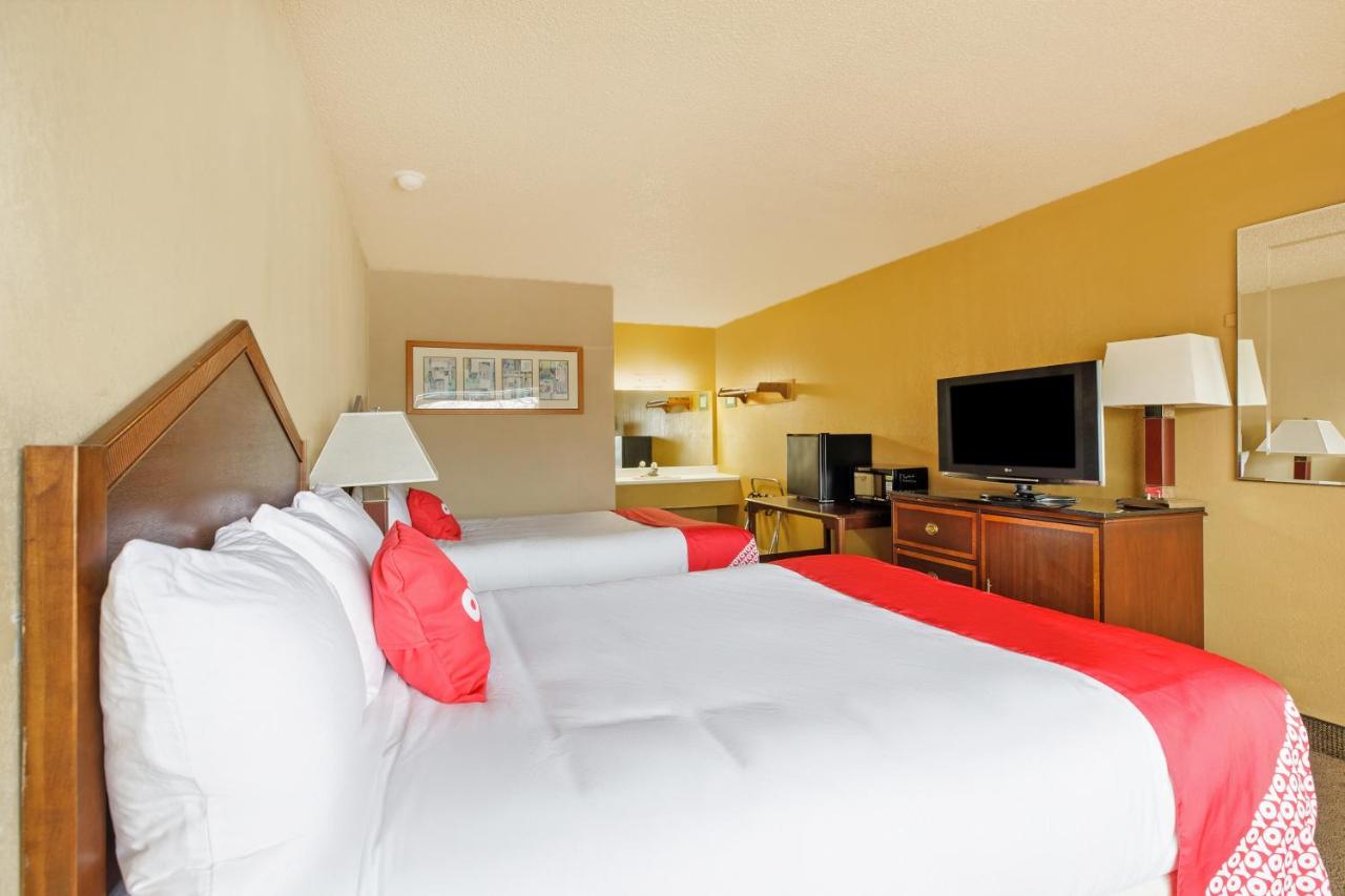 | OYO Hotel Branson MO-165