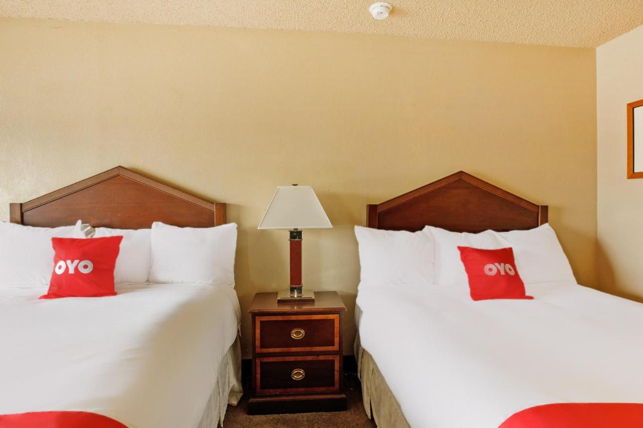 | OYO Hotel Branson MO-165