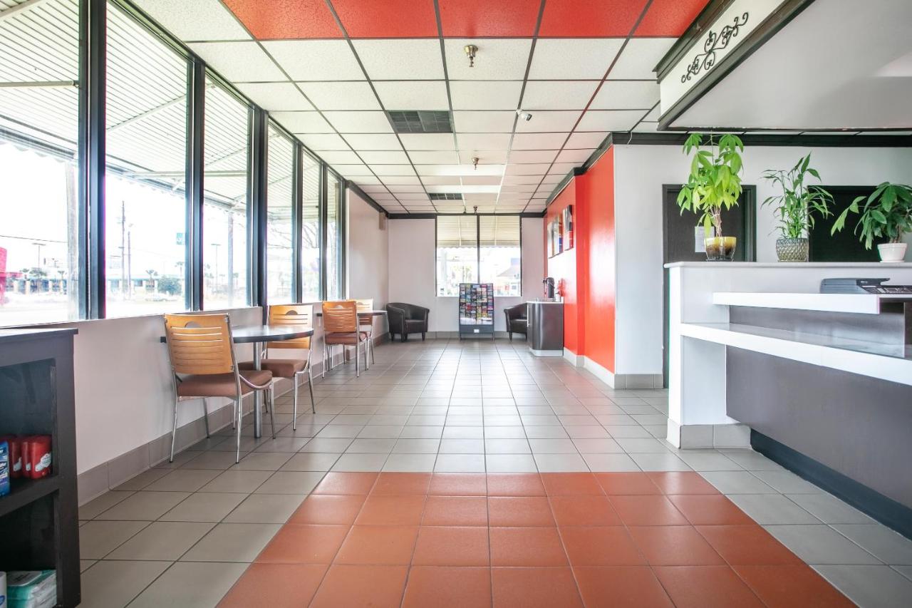 | OYO Hotel Lake Park/Valdosta I-75