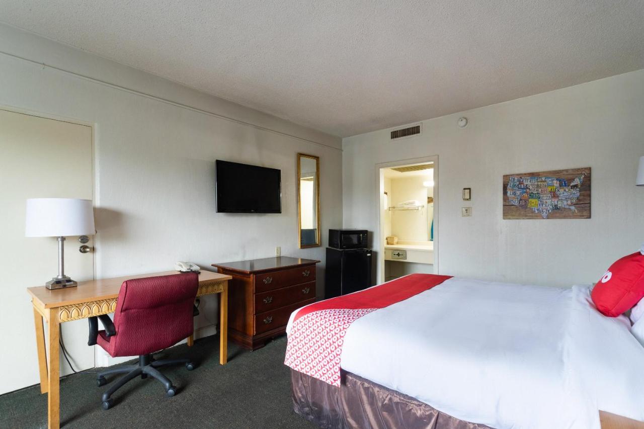 | OYO Hotel Sumter SC Downtown