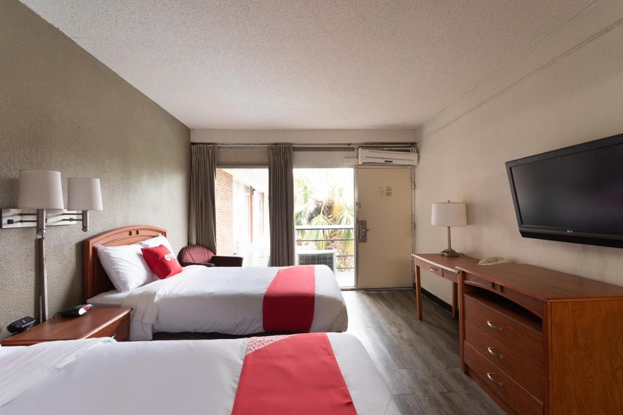 | OYO Hotel Sumter SC Downtown