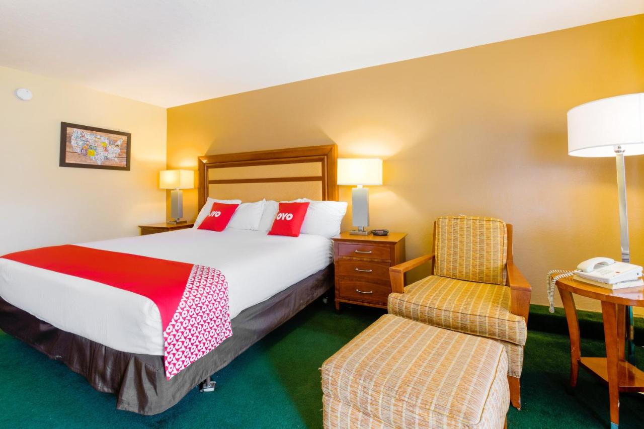 OYO Hotel Lebanon MO I-44